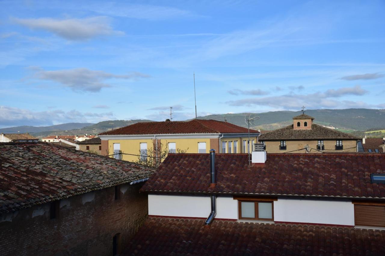 Casa Raichu Bed & Breakfast Obanos Exterior photo
